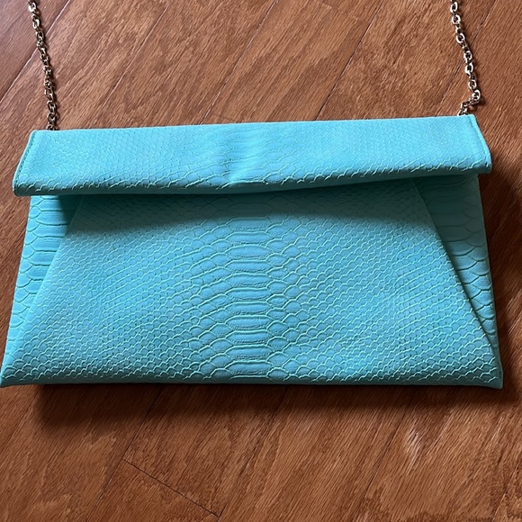 Super Cute Envelope Style Clutch or Purse Never Been Used - Picture 3 of 14